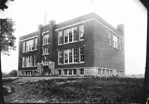 Selma high school.jpg